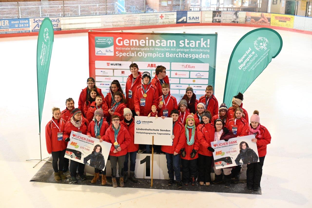 Gruppenfoto der Teilnehmer der Lebenshilfe bei den Special Olympics in Berchtesgaden.